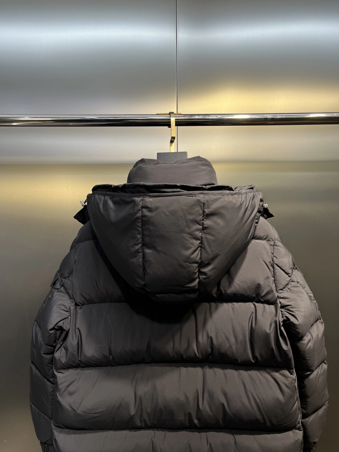 wg.luxury -- 7o9385r Moncler Hanoverian Down jacket item:E-F190I0702